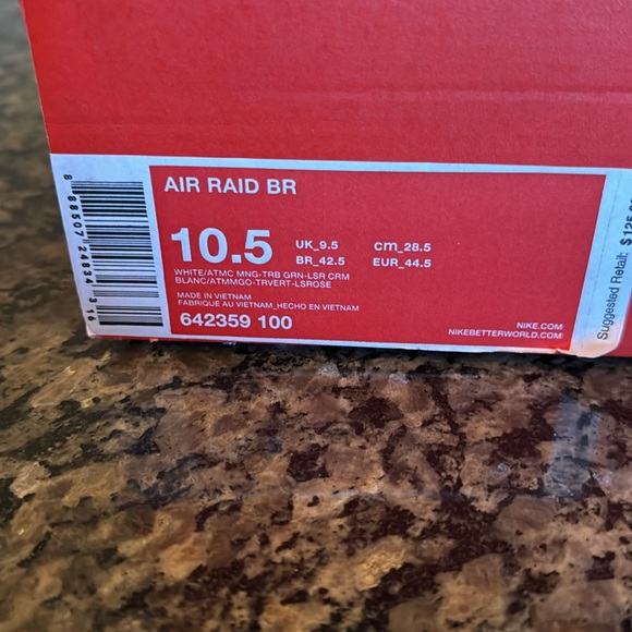 Nike Air Raid Sneakers white automic mango and turbo green 652359 EUC 10.5 - Picture 15 of 16